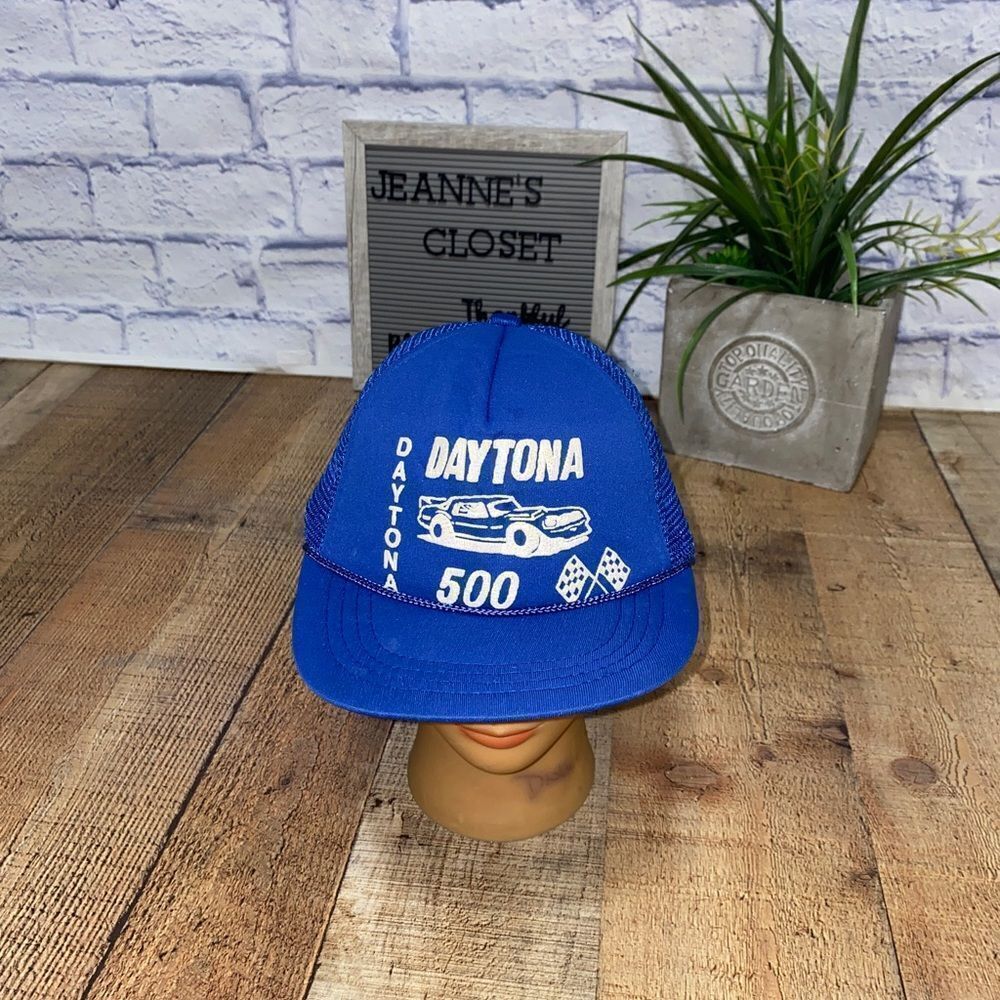 Daytona 500 mesh back snapback hat vintage